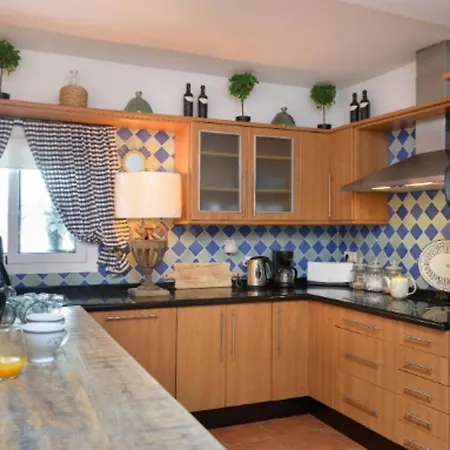 Вилла Boutique Boho Glam With Private Pool