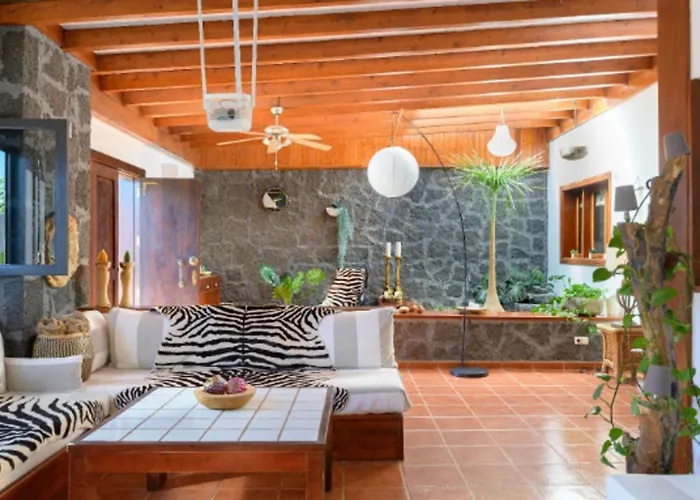 Boutique Boho Glam With Private Pool 普拉亚布兰卡