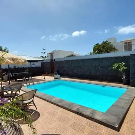 Boutique Boho Glam With Private Pool بلايا بلانكا