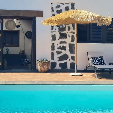 Boutique Boho Glam With Private Pool فيلة